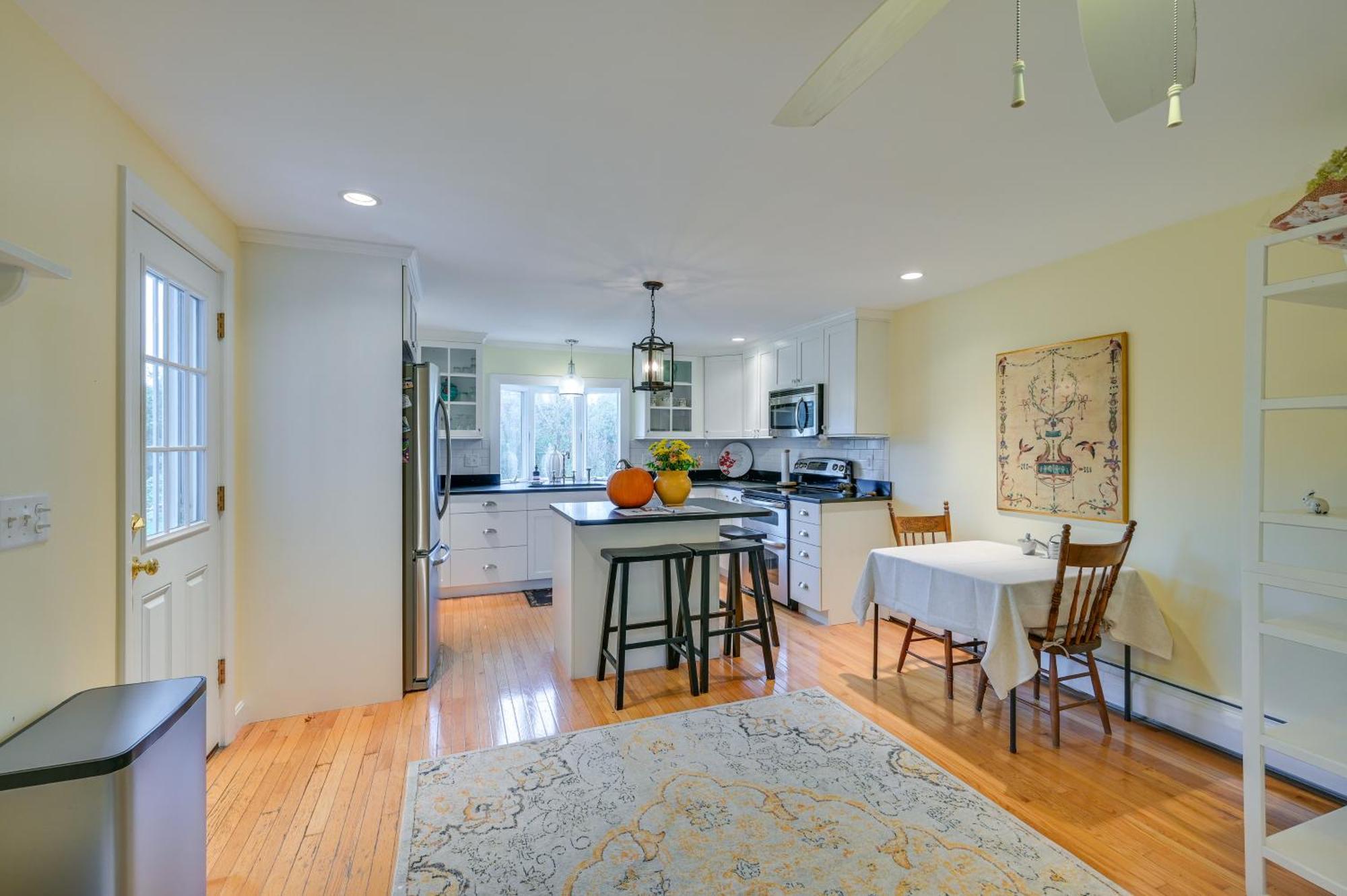 Marblehead Retreat With Sprawling Yard And Gas Grill! Apartment ภายนอก รูปภาพ